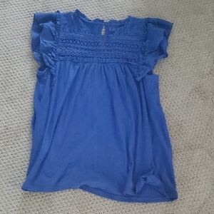 Cute LOFT top Ruffles M